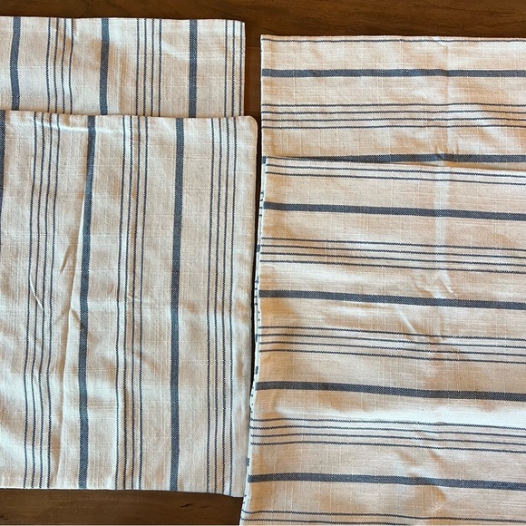 Set of 4 Matching Pillow Cases - 20x20 Throw pillow cases - Picture 5 of 10